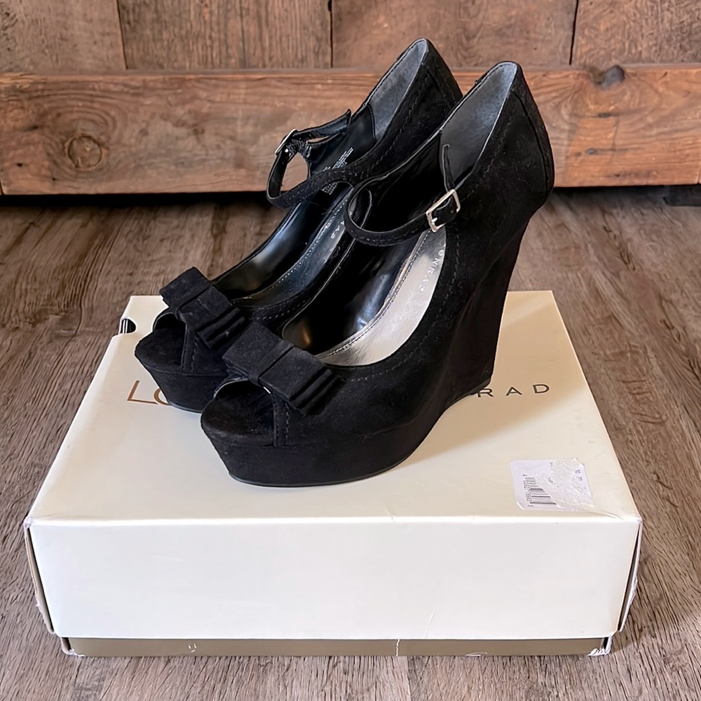 NEW beautiful Lauren Conrad wedges